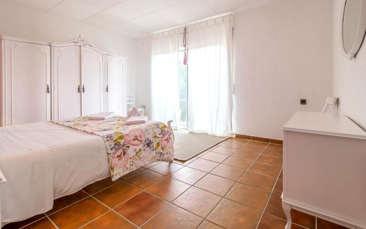 Spacious House In Can Trabal Ngoại thất bức ảnh