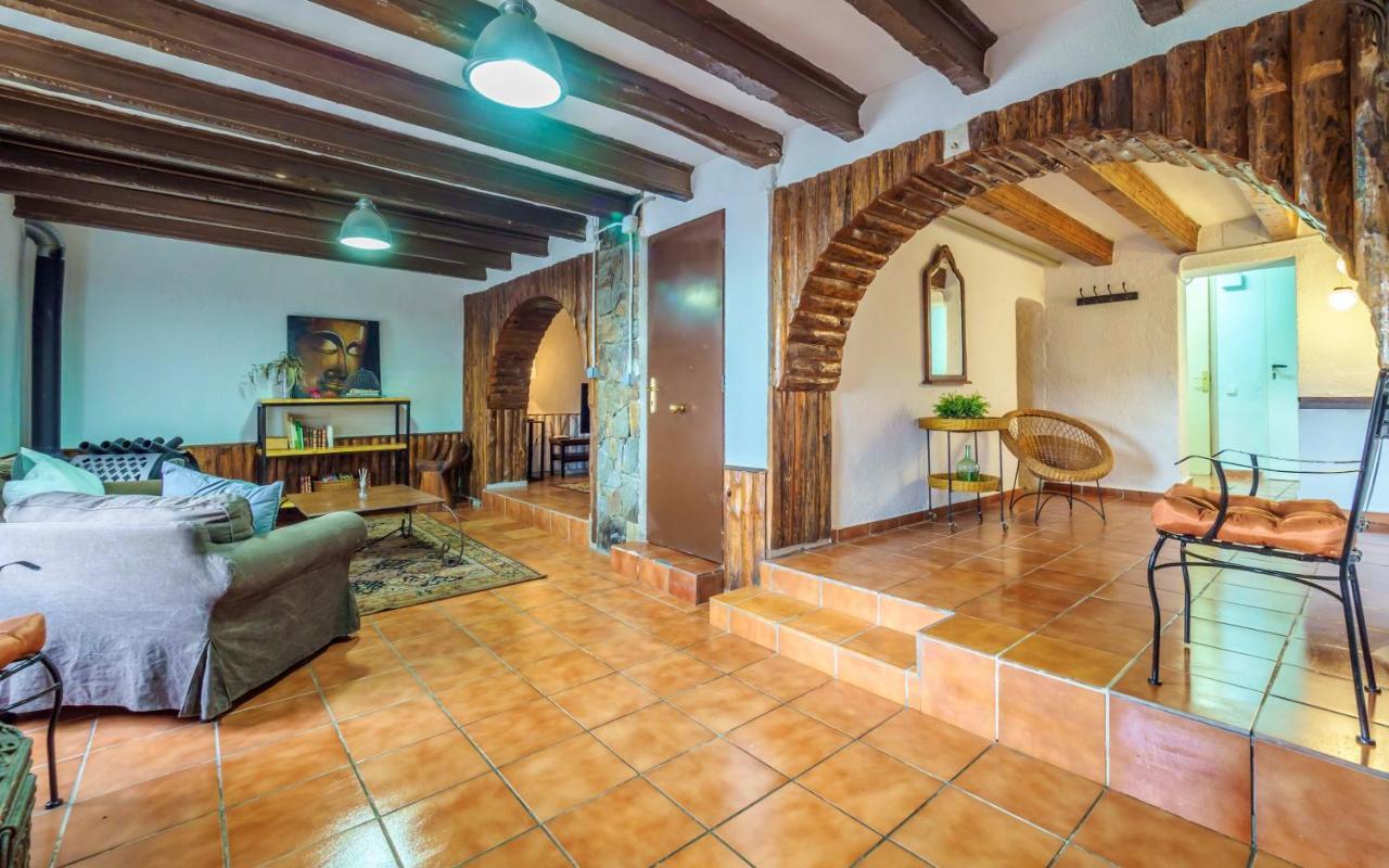 Spacious House In Can Trabal Ngoại thất bức ảnh