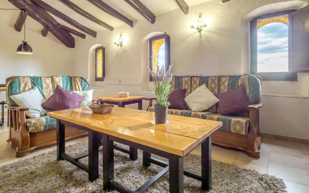 Spacious House In Can Trabal Ngoại thất bức ảnh